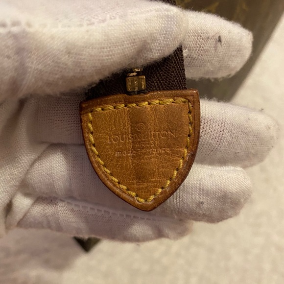 Louis Vuitton Toiletry Pouch 26 vintage - Picture 5 of 11
